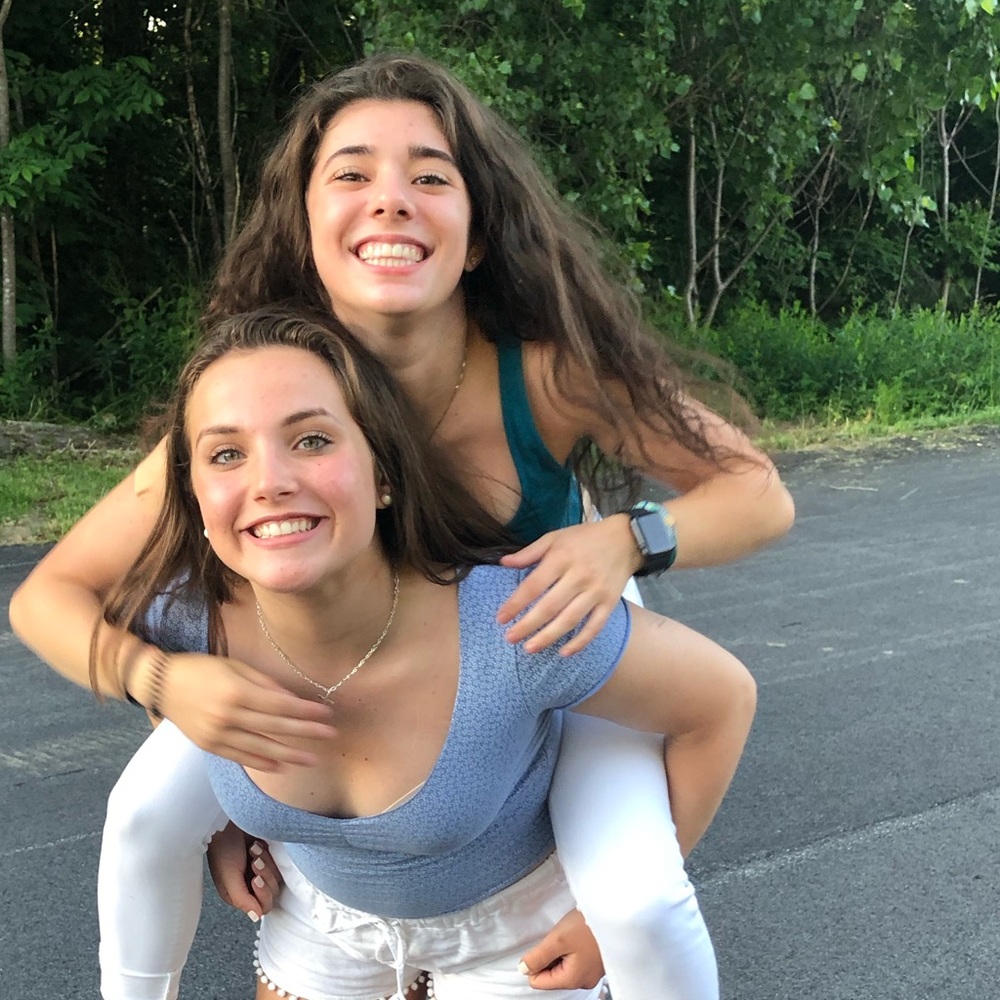 Meet your Posher, Julia